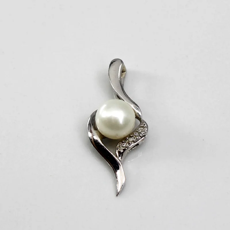 Pearl & Diamond White Gold Pendant | 0.02ctw |